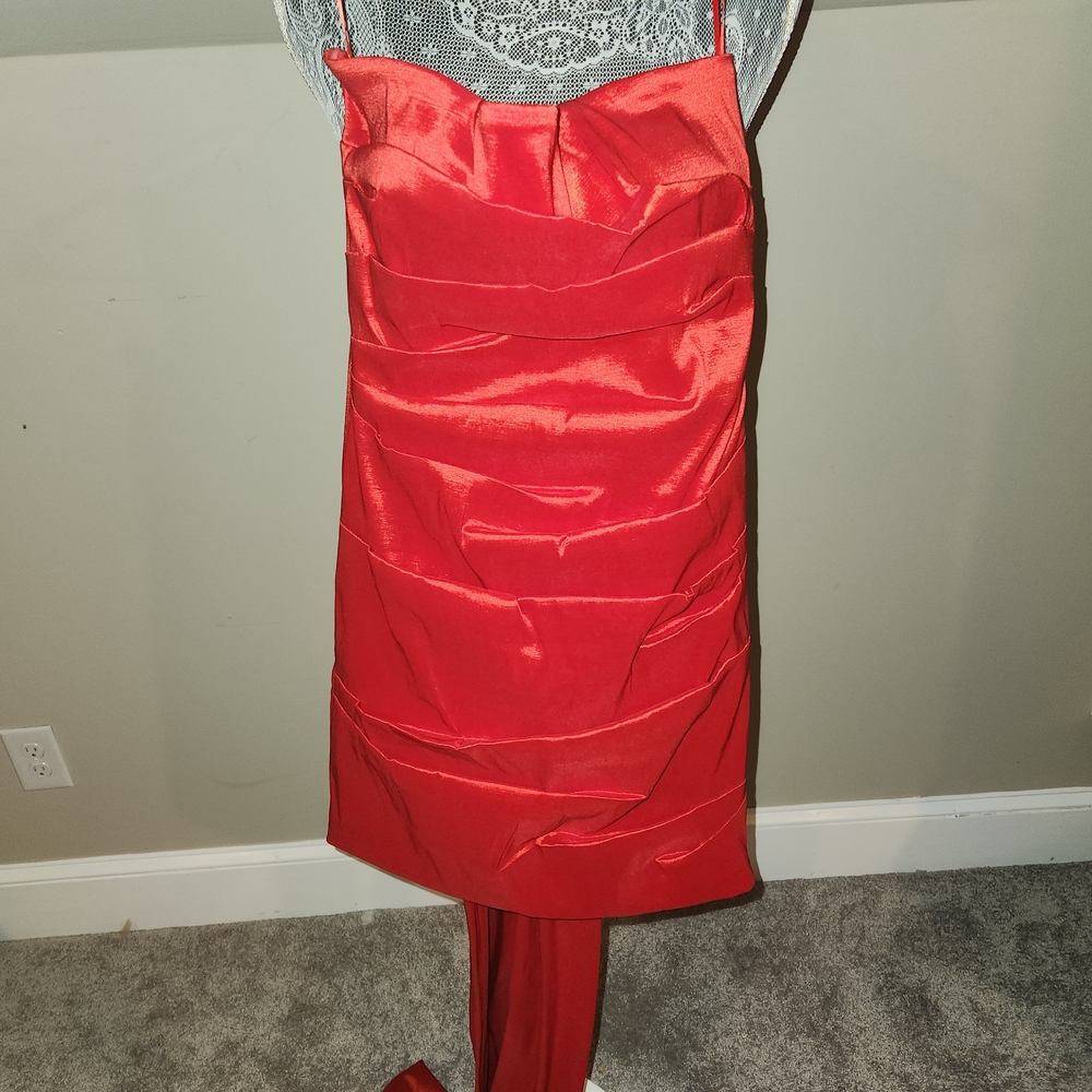 Elegant Red Strapless Dress